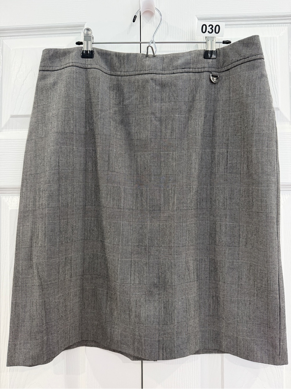 New York & Company Stretch Gray Plaid A-Line Skirt